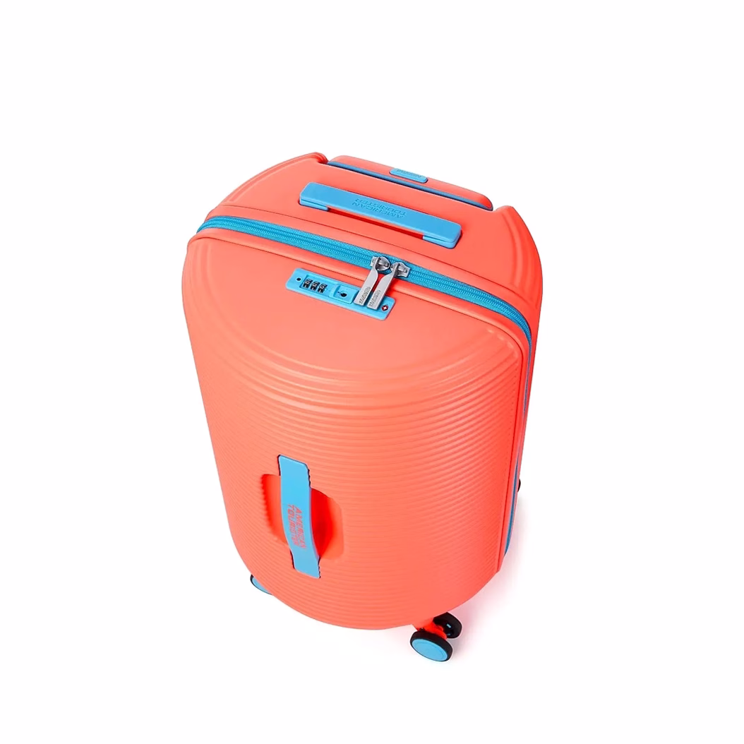 Buy Coral Blue ROLLIO Duffle Small (1.4kg) Online by American Tourister - Baginnov rollio duffle