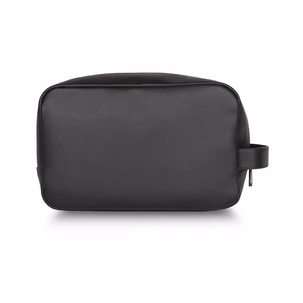 Tommy Hilfiger FOWEY cross body bag with a zip closure, lightweight design, and soft material. - Baginnov Tommy Hilfiger FOWEY