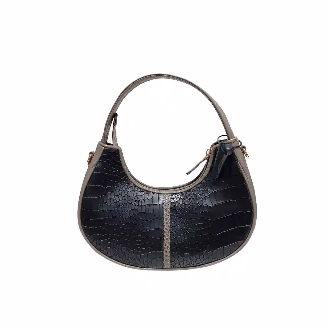 Buy Carybu 1001669 coco Hand Bag Online – Stylish & Reliable LHB - Baginnov Carybu 1001669 coco Hand Bag in Black