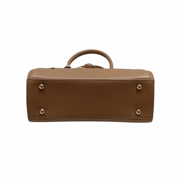 Itti Quinn Hand Bag in Khaki