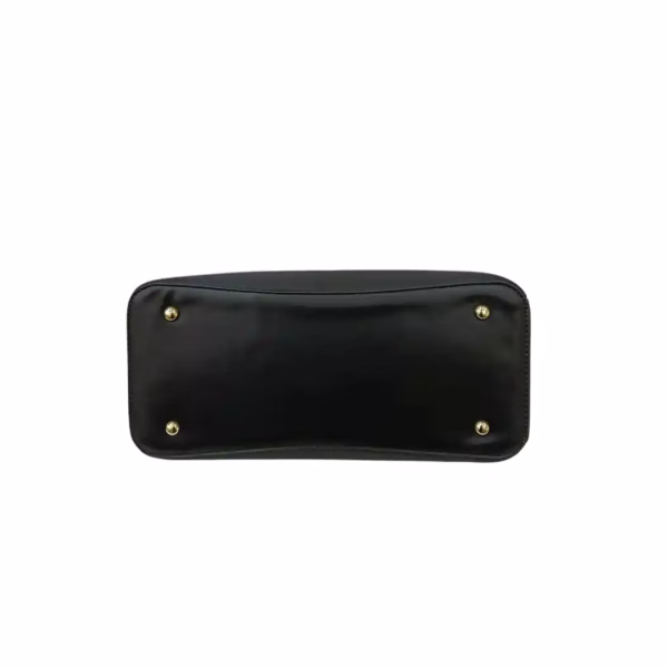 Itti Lunna Boss Hand Bag in Army Green