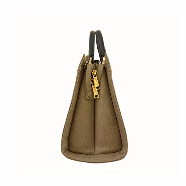 Carybu 1001652 Hand Bag in Chiku