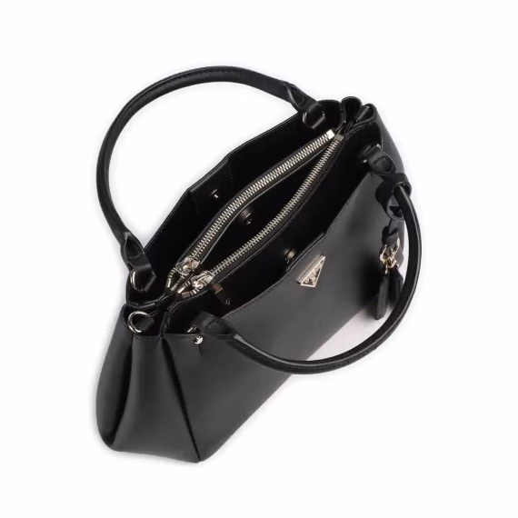 Guess TALENTNG966906 Hand Bag in Bla